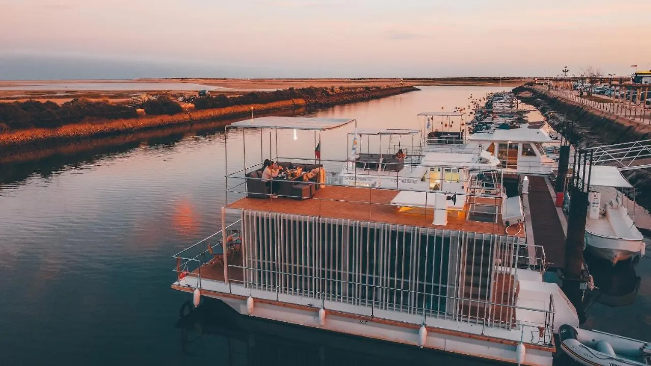 Úszó hotel Barco Casa Marina Fuzeta Hotel