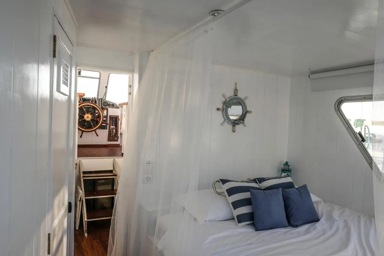 Barco Casa Marina Fuzeta Hotel Botel